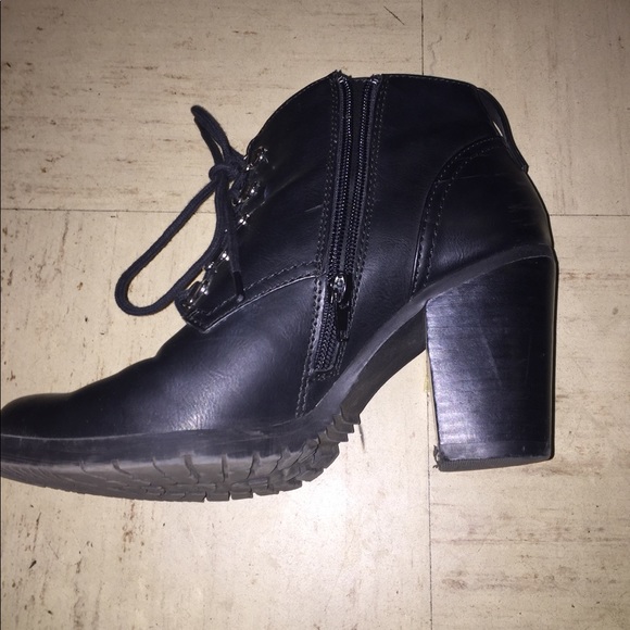 Steve Madden Black 3 inch ankle boots - Picture 4 of 4